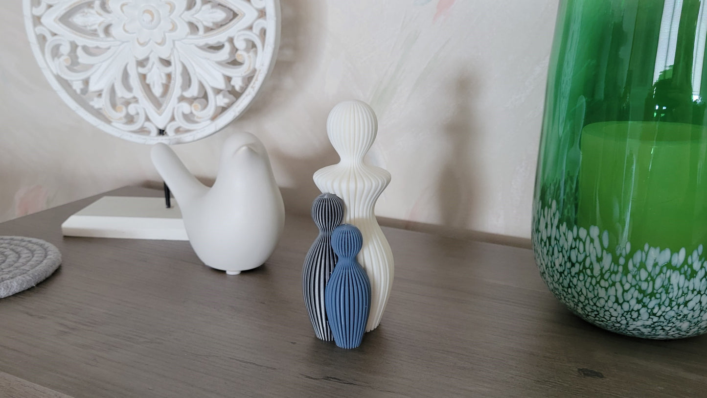 Znet3D Modern Mother and Children Decorative Sculpture, White, Grey & Blue Ribbed Design, Contemporary Art Figurine