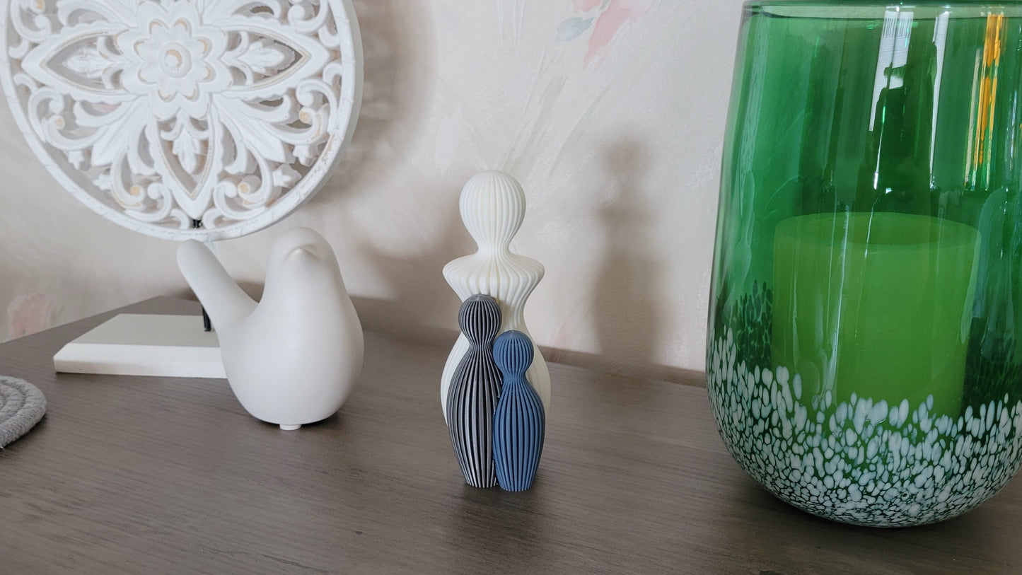 Znet3D Modern Mother and Children Decorative Sculpture, White, Grey & Blue Ribbed Design, Contemporary Art Figurine