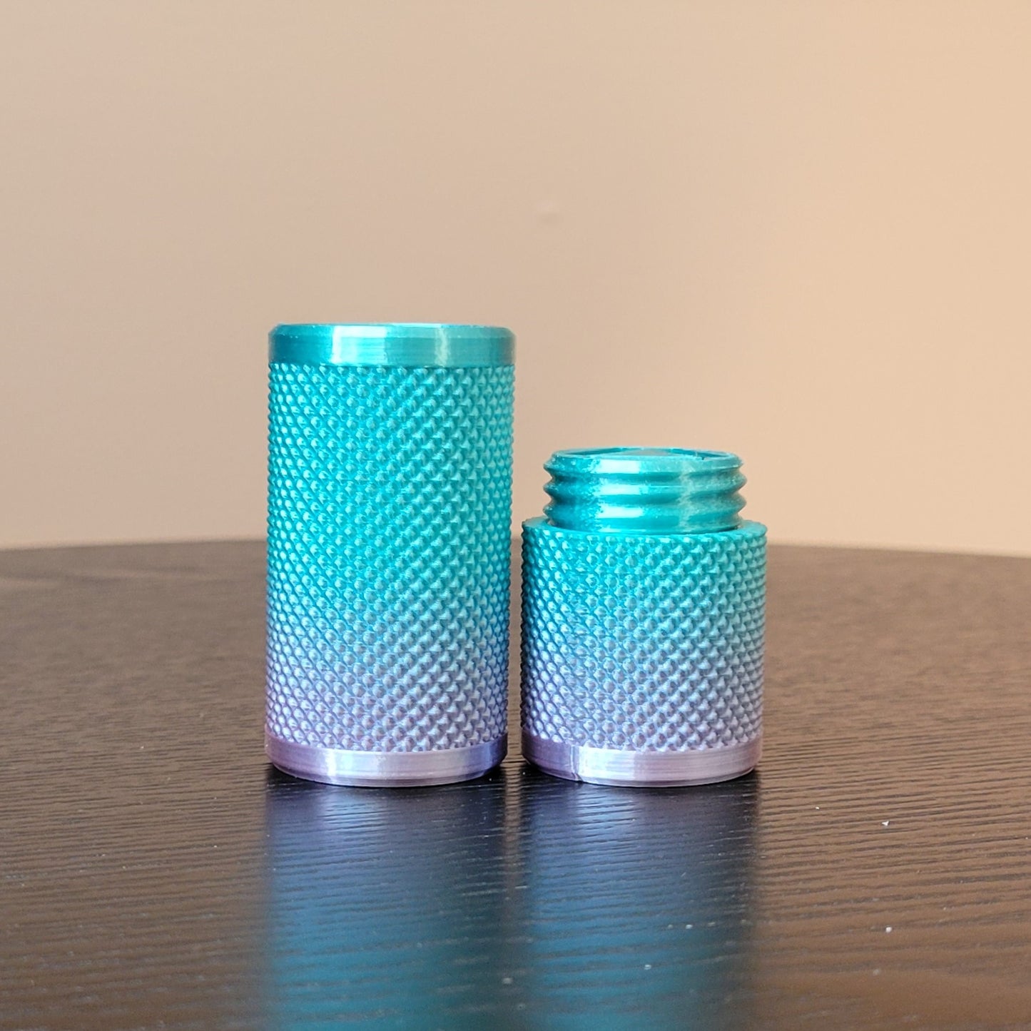 Znet3D Eye Drop Vial Holder & Travel Carry Case - Securely Holds Three (3) Single-Use Vials - Screw-On Lid, Knurled Pattern - Keep Vials Safe & Secure While Traveling