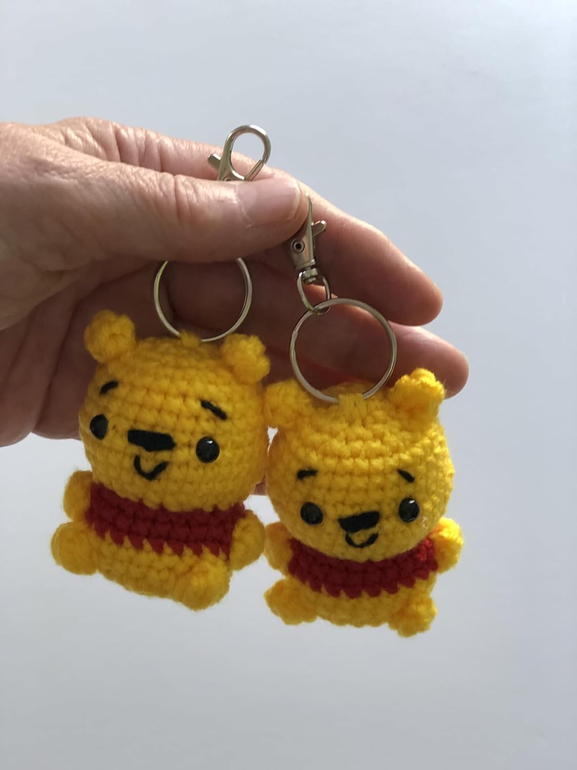 Znet3D Handmade Winnie the Pooh Crochet Plush Keychain - Charming Amigurumi Accessory