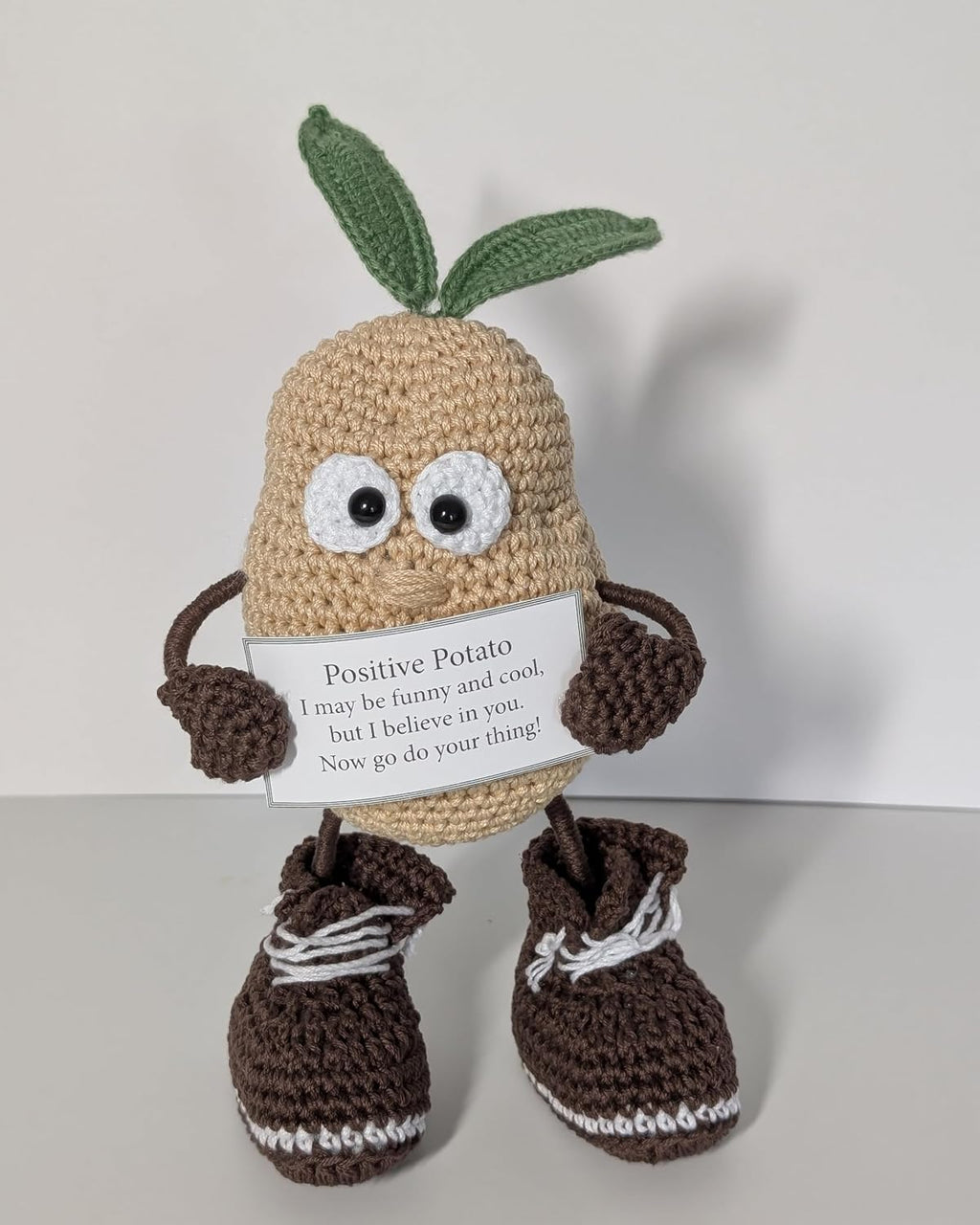 Znet3D Handmade Crochet Positive Potato with Inspirational Message Card – Funny Encouragement Gift, Desk Decor, Office Gift, Motivational Plush Companion – 8 Inch Standing Potato